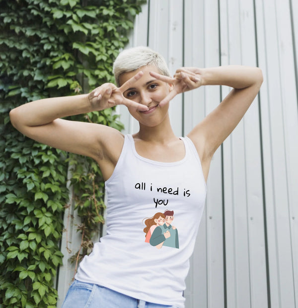 vue-frontale-de-femme-a-cheveux-courts